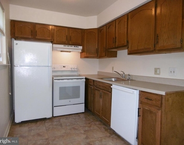 235 Parker Avenue - Photo Thumbnail 8