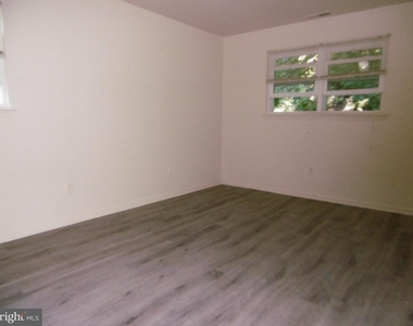 235 Parker Avenue - Photo Thumbnail 2