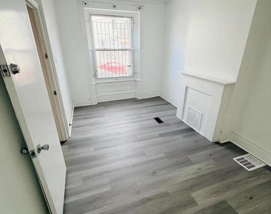 2260 N 15th Street - Photo Thumbnail 6