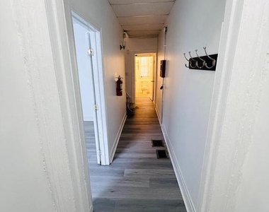 2260 N 15th Street - Photo Thumbnail 5