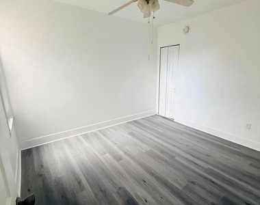2260 N 15th Street - Photo Thumbnail 10