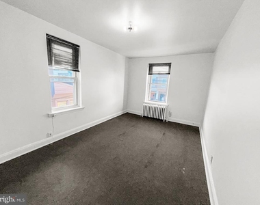 352 N Gross Street - Photo Thumbnail 10