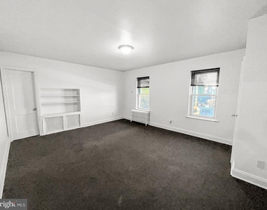 352 N Gross Street - Photo Thumbnail 4