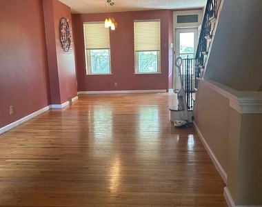 1117 Winton Street - Photo Thumbnail 4
