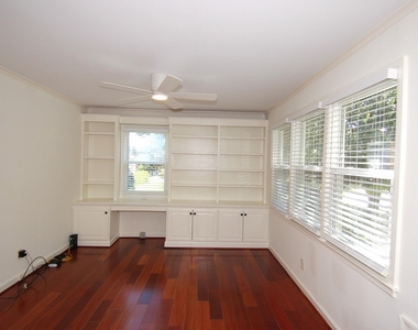 2100 Sutton Drive - Photo Thumbnail 3