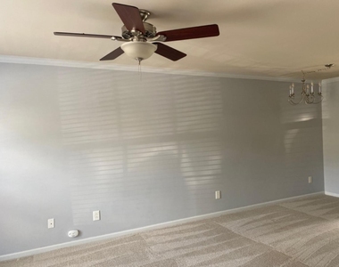 2024 Kedvale Avenue - Photo Thumbnail 4
