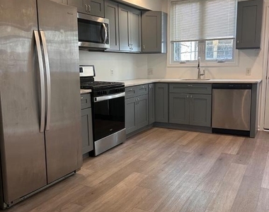 815 Tasker Street - Photo Thumbnail 4