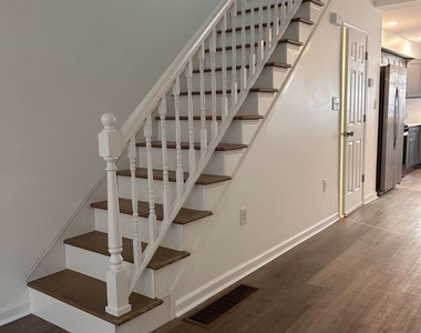 815 Tasker Street - Photo Thumbnail 3