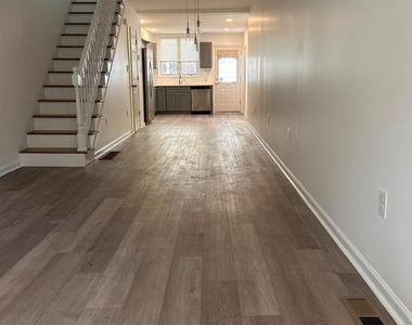 815 Tasker Street - Photo Thumbnail 2