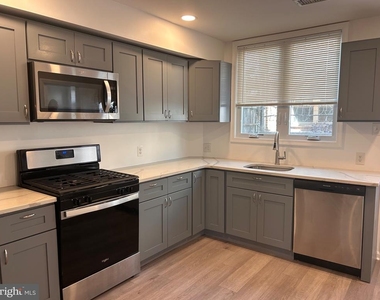 815 Tasker Street - Photo Thumbnail 7