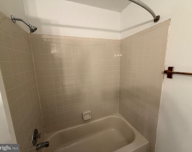 3402 Stanwood Street - Photo Thumbnail 4