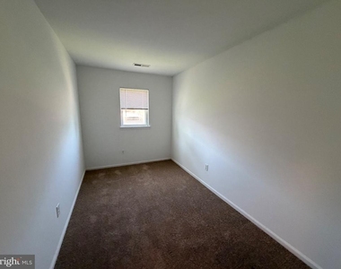3402 Stanwood Street - Photo Thumbnail 7