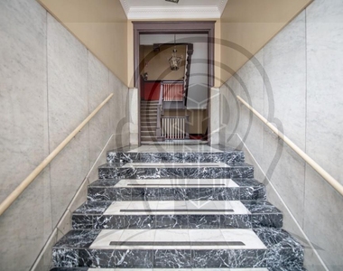 4852 South Prairie Avenue - Photo Thumbnail 1