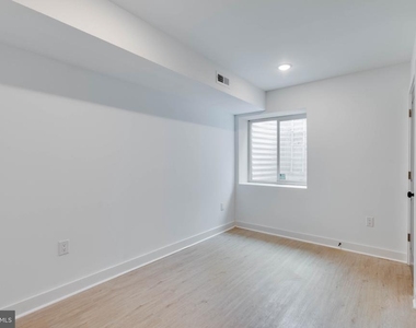 2314 N Sydenham Street - Photo Thumbnail 7