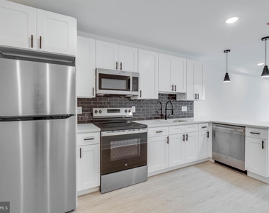 2314 N Sydenham Street - Photo Thumbnail 4