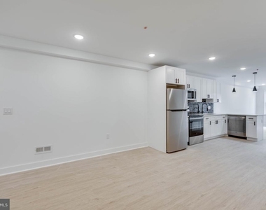 2314 N Sydenham Street - Photo Thumbnail 3
