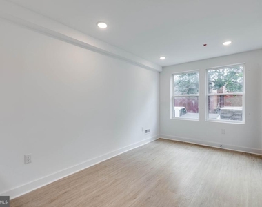 2314 N Sydenham Street - Photo Thumbnail 9