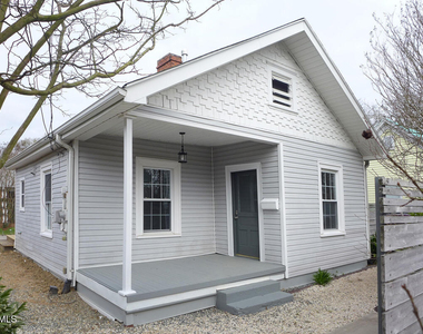 103 Center Street - Photo Thumbnail 1