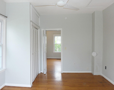 103 Center Street - Photo Thumbnail 8