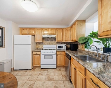 725 Pemberton Street - Photo Thumbnail 12