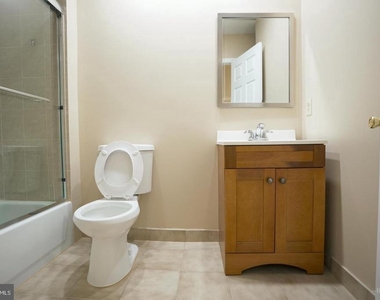2321 E Boston Street - Photo Thumbnail 6