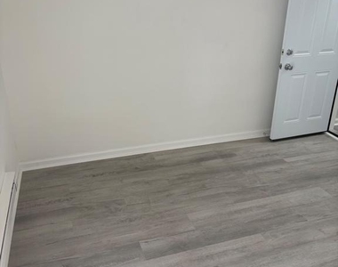 3442 W Allegheny Avenue - Photo Thumbnail 11