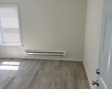 3442 W Allegheny Avenue - Photo Thumbnail 9