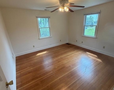 1538 Green Lane Road - Photo Thumbnail 6
