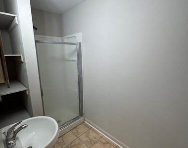 902 Swede Street - Photo Thumbnail 5