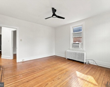 1 Athens Avenue W - Photo Thumbnail 8
