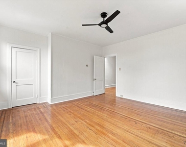 1 Athens Avenue W - Photo Thumbnail 7