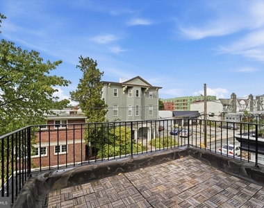 1 Athens Avenue W - Photo Thumbnail 10