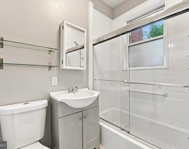 1 Athens Avenue W - Photo Thumbnail 8