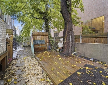 1 Athens Avenue W - Photo Thumbnail 16