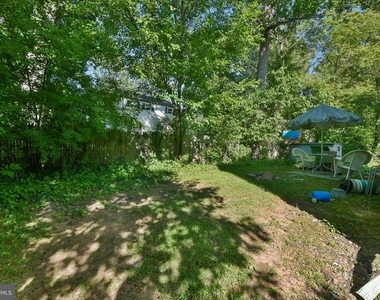 576 Meadowbrook Avenue - Photo Thumbnail 16