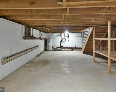 576 Meadowbrook Avenue - Photo Thumbnail 14