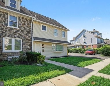 812 Darby Road - Photo Thumbnail 2