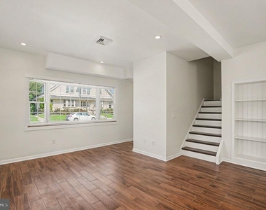 812 Darby Road - Photo Thumbnail 10