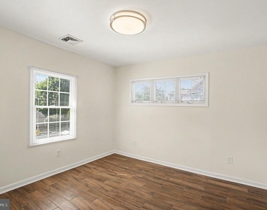 812 Darby Road - Photo Thumbnail 23