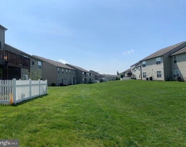 275 Thrush Drive - Photo Thumbnail 17