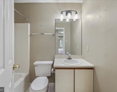 936 Railway Square - Photo Thumbnail 19