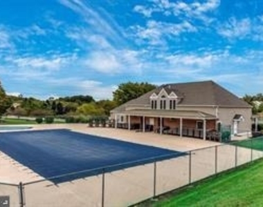 936 Railway Square - Photo Thumbnail 26