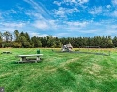 936 Railway Square - Photo Thumbnail 28