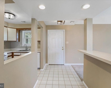 936 Railway Square - Photo Thumbnail 2