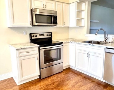 122 Caernarvon Court - Photo Thumbnail 6