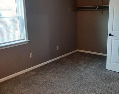 702 Allenview Drive - Photo Thumbnail 13