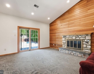 1272 Knox Drive - Photo Thumbnail 12