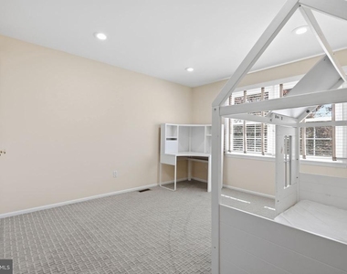 1272 Knox Drive - Photo Thumbnail 18
