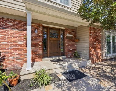1272 Knox Drive - Photo Thumbnail 2