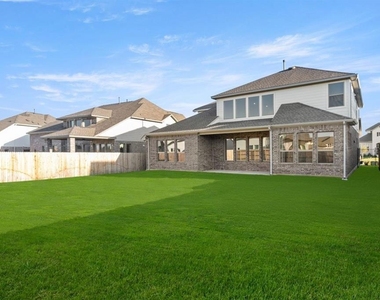 373 Hollister Dr - Photo Thumbnail 29